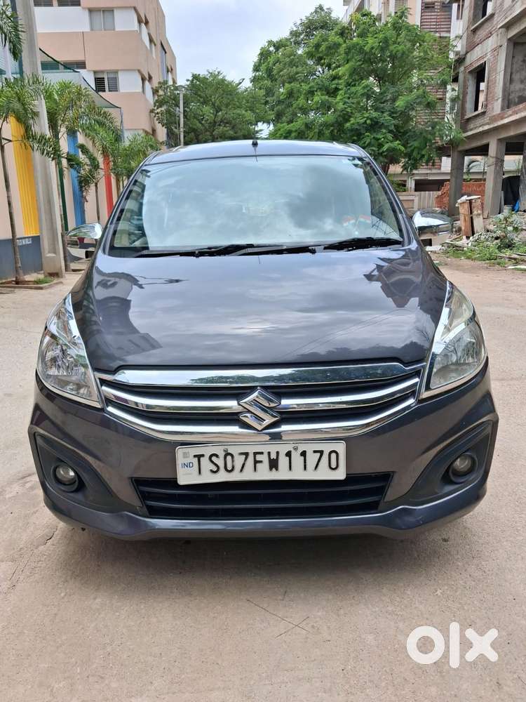 Maruti Suzuki Ertiga Vxi At Petrol, 2017, Petrol