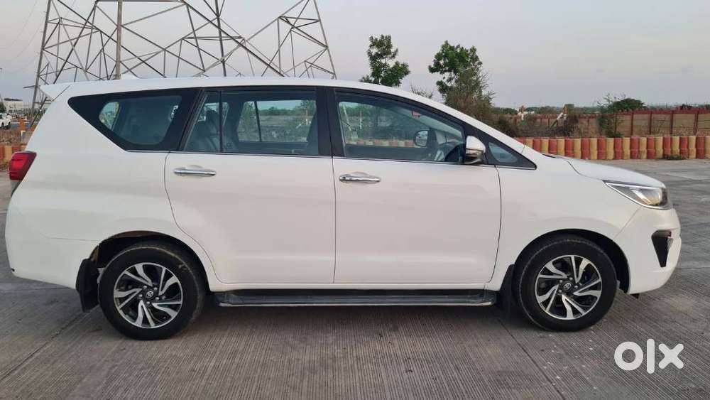 Toyota Innova Crysta 2.4 V 8 Str, 2022, Diesel