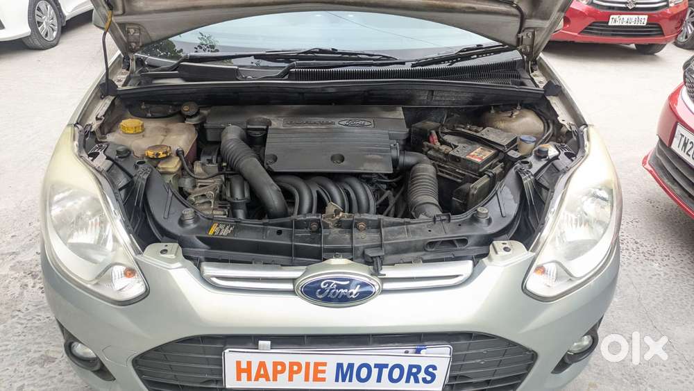 Ford Figo Petrol Titanium, 2013, Petrol