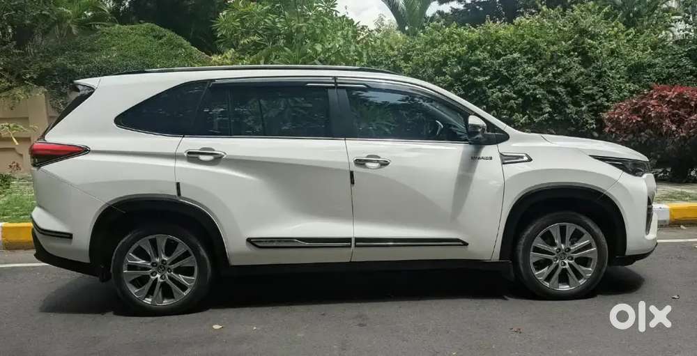 Toyota Innova Hycross 2023 Hybrid 7 Str