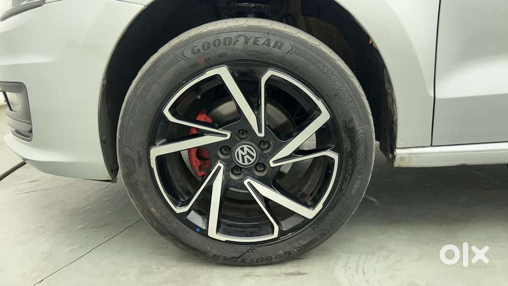 Volkswagen Vento 1.2 Tsi Highline At, 2017, Petrol