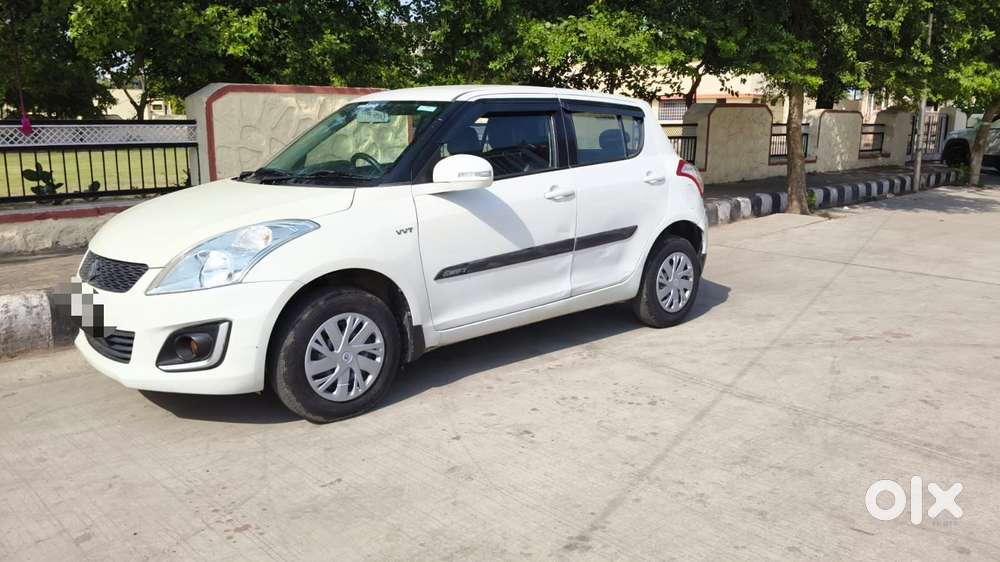 Maruti Suzuki Swift Vxi Optional, 2017, Petrol