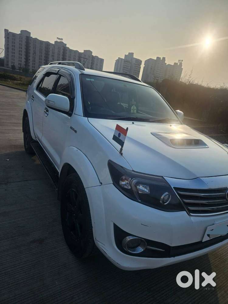 Toyota Fortuner (2010)