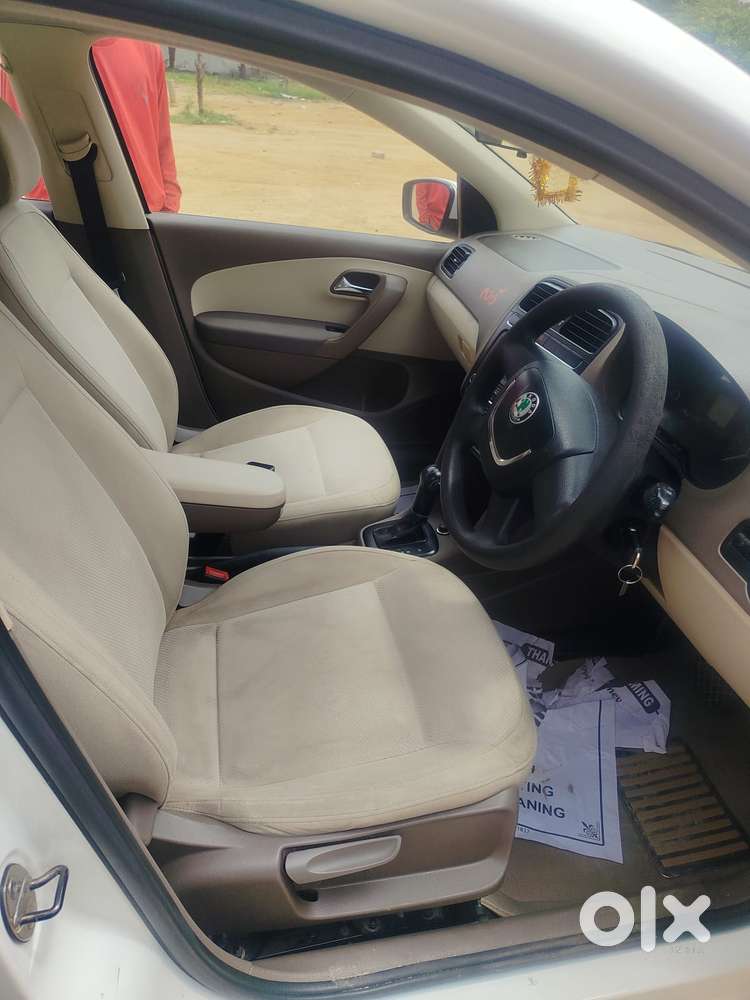 Skoda Rapid 1.6 Mpi Ambition, 2012, Petrol