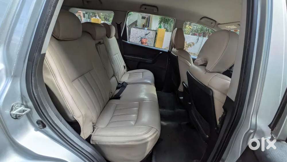 Mahindra Xuv500 2019 Variant W5