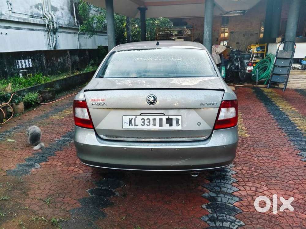 Skoda Rapid 1.5 Tdi At Ambition Plus, 2015, Diesel