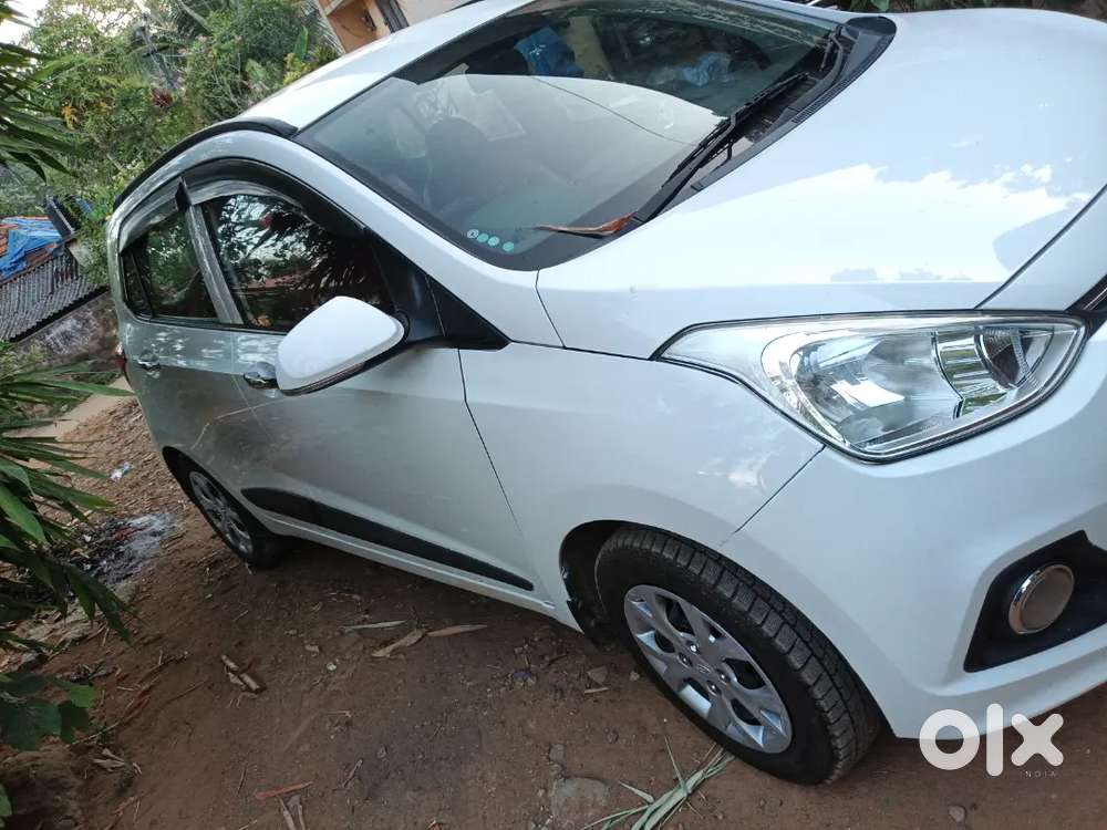 Hyundai Grand I10 2014 Petrol 88000 Km Driven Sports..