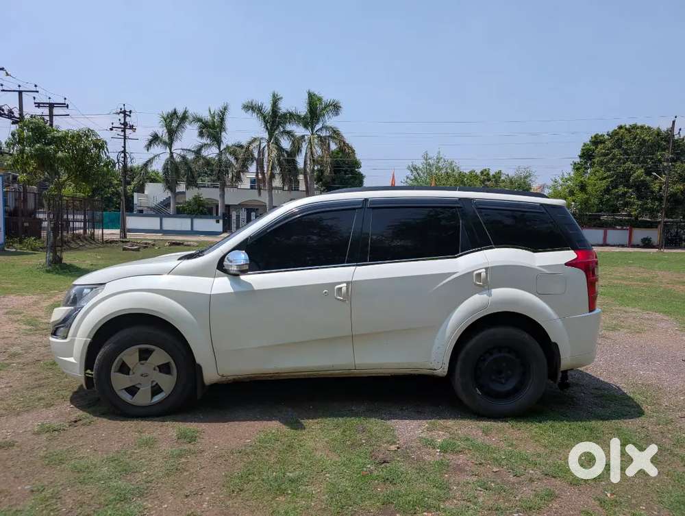 Mahindra Xuv500 2016 Diesel 95000 Km Driven
