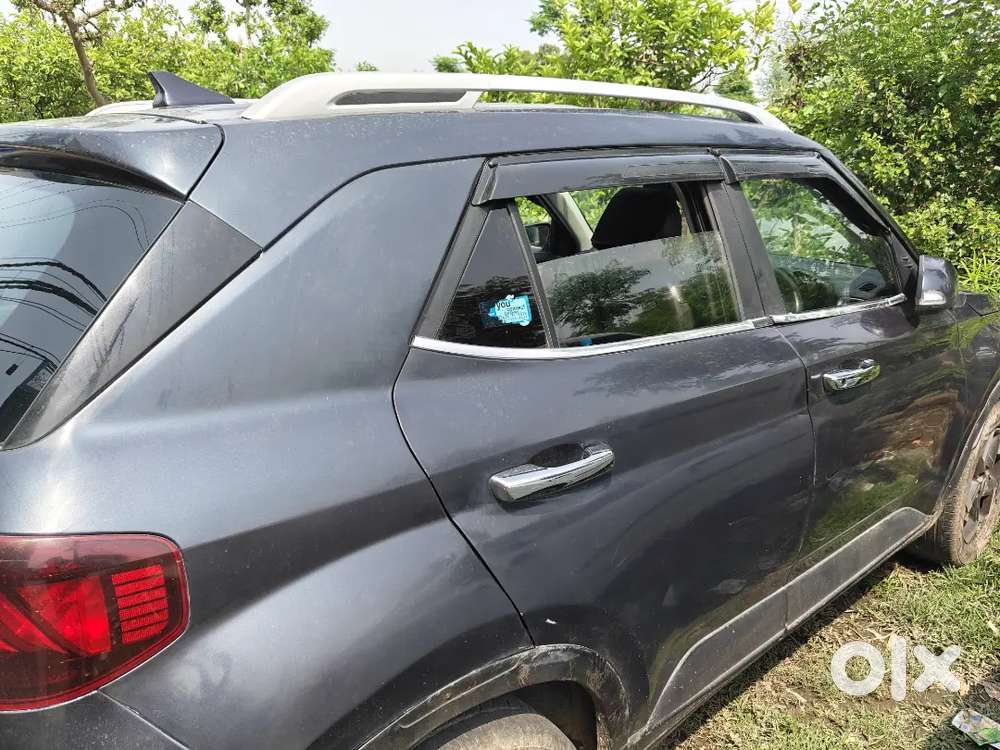 Venue Sx Turbo With Sunroof