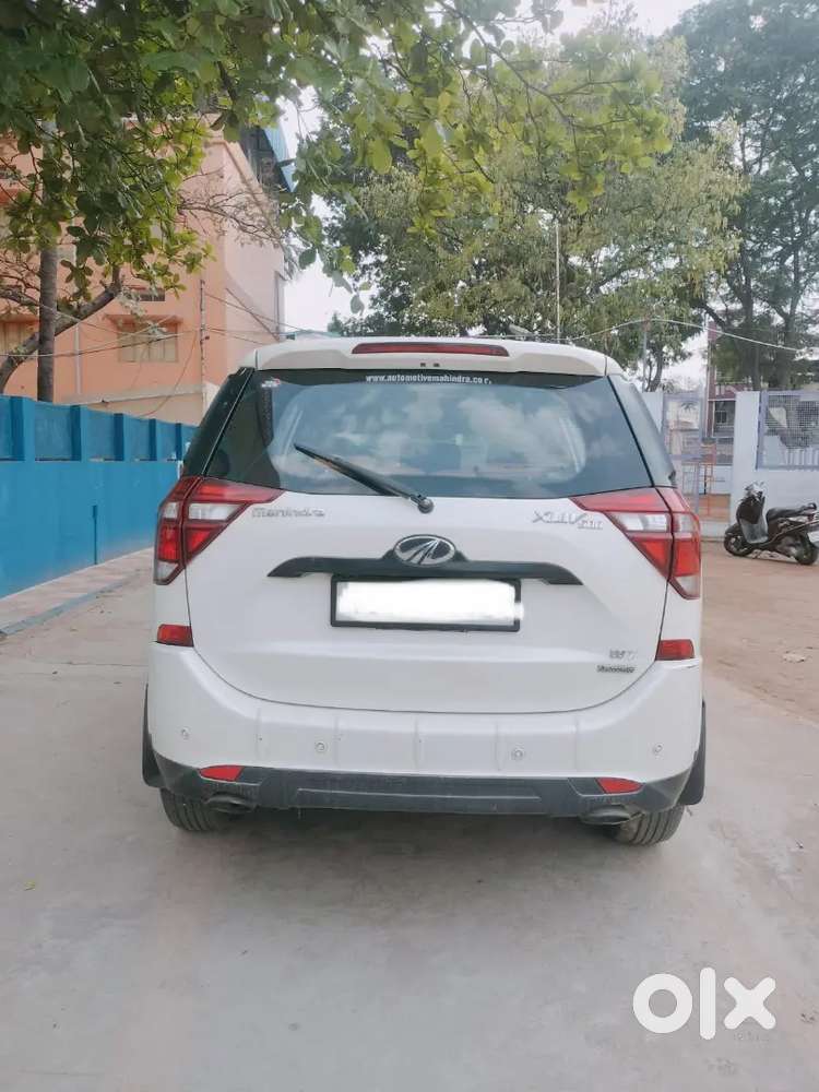 Mahindra Xuv500 2018 Diesel 130000 Km Driven