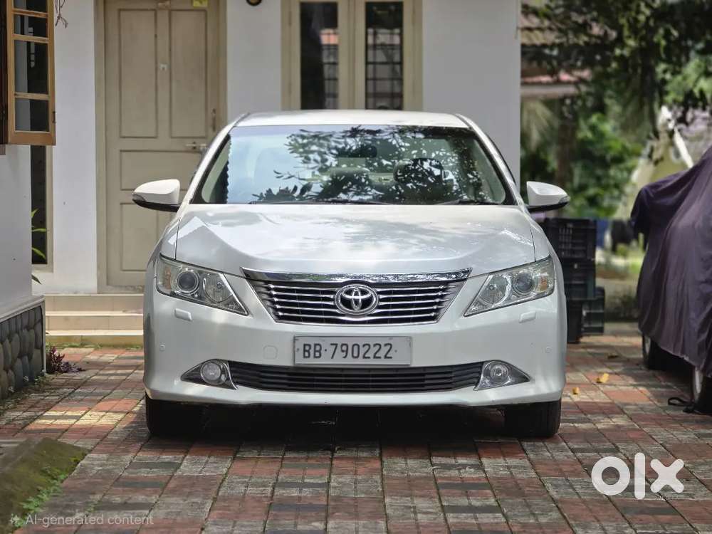 Toyota Camry 2.5 G 2013
