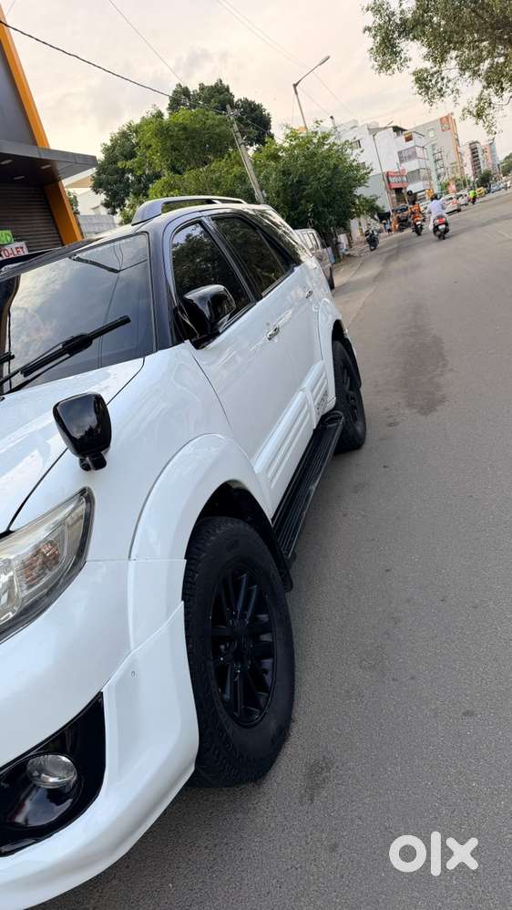 Toyota Fortuner Diesel 2011