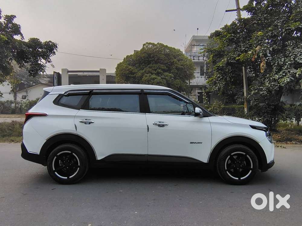 Kia Carens D1.5 Luxury 7str 6mt, 2024, Petrol