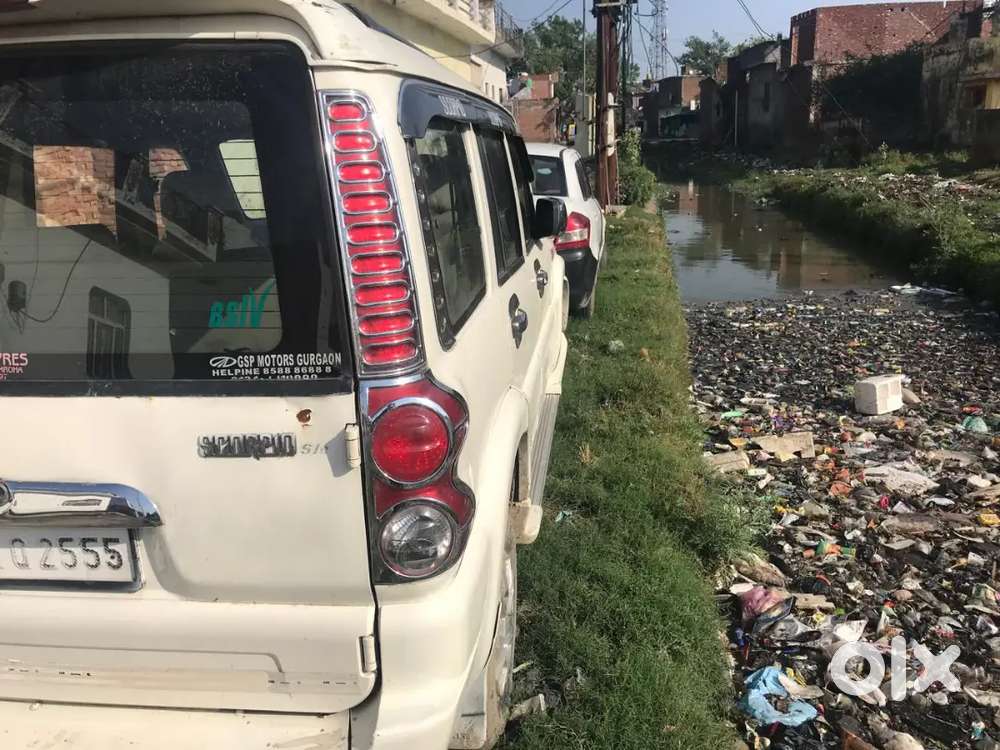 गाड़ियां में कोई कमी नहीं हे सारी चीज Ok है
