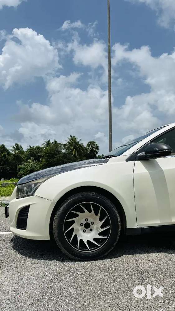 2014  Chevrolet Cruze Ltz  Manual - 1st Owner  Type - 2