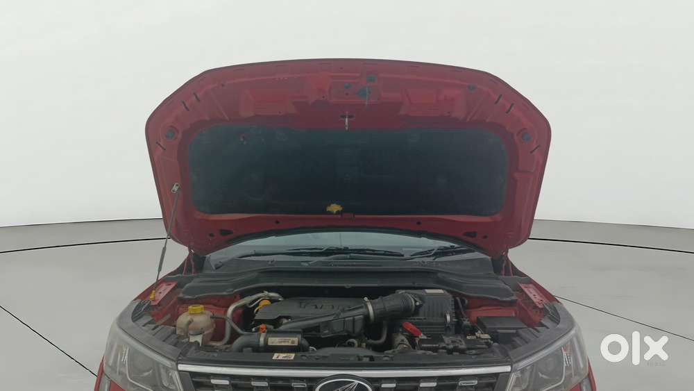 Mahindra Xuv300 1.2 W8 (o) Amt Petrol, 2022, Petrol