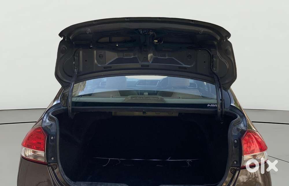 Maruti Suzuki Ciaz Zdi Shvs, 2015, Diesel
