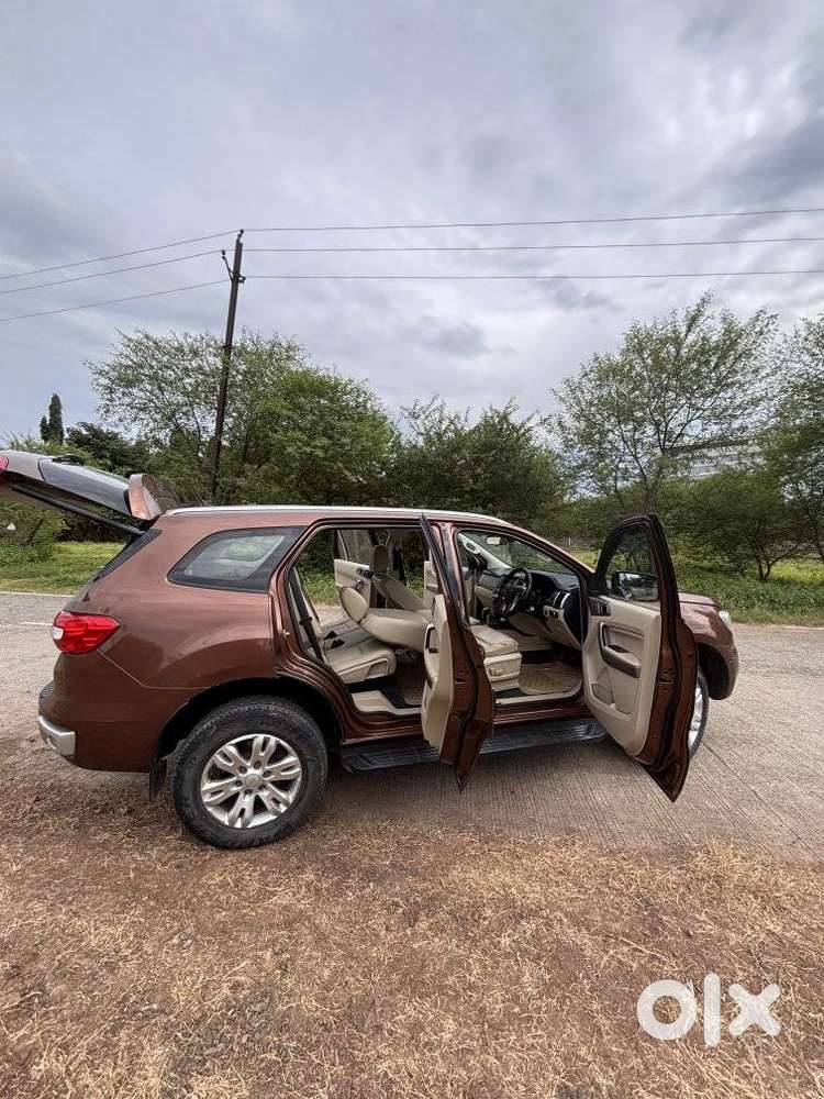 Ford Endeavour 2.2 Trend At 4x2, 2016, Diesel