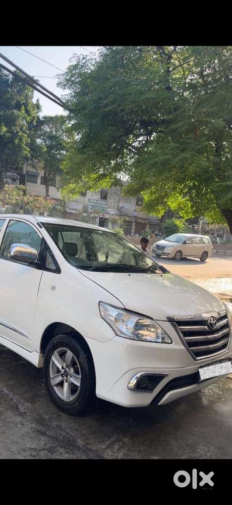 Toyota Innova 2012 Diesel 166000 Km Driven