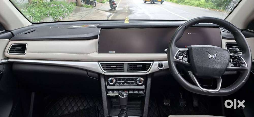 Mahindra Xuv700 2.2 Ax 7 Diesel Mt Str, 2023, Diesel