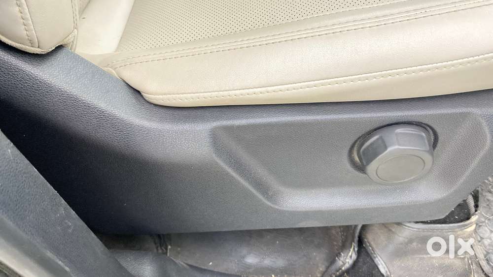 Mahindra Xuv700 2.2 Ax 7 Diesel Mt Luxury Pack Str, 2022, Diesel