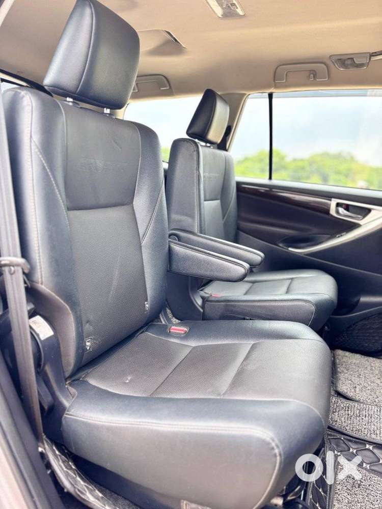 Toyota Innova Crysta 2.4 Z 7 Str, 2025, Diesel