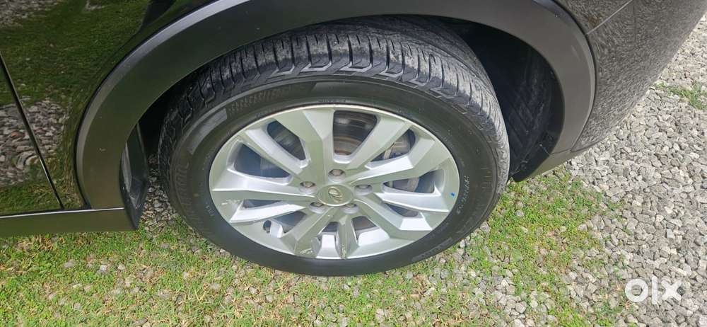 Mahindra Xuv300 W8 Diesel, 2021, Diesel