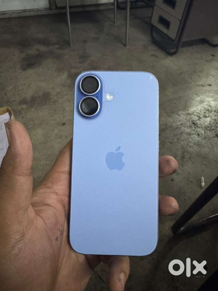 iphone 17 256 gb 100% battery 18 cycle count month bss use hua