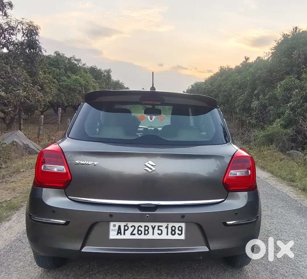 Maruti Suzuki Swift 2018 Model Petrol Amt Excellent Condition