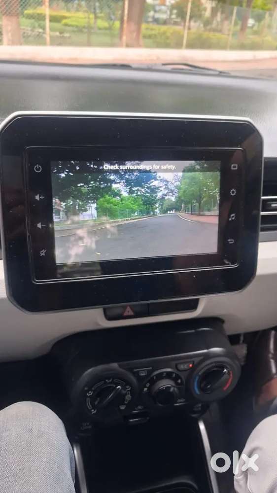 Maruti Suzuki Ignis Zeta Amt (automatic)  Silver  Low Km (~35,500 Km