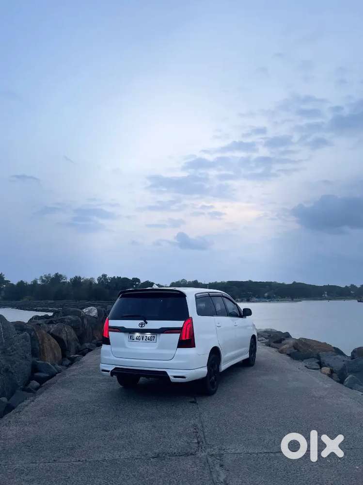 Toyota Innova 2010