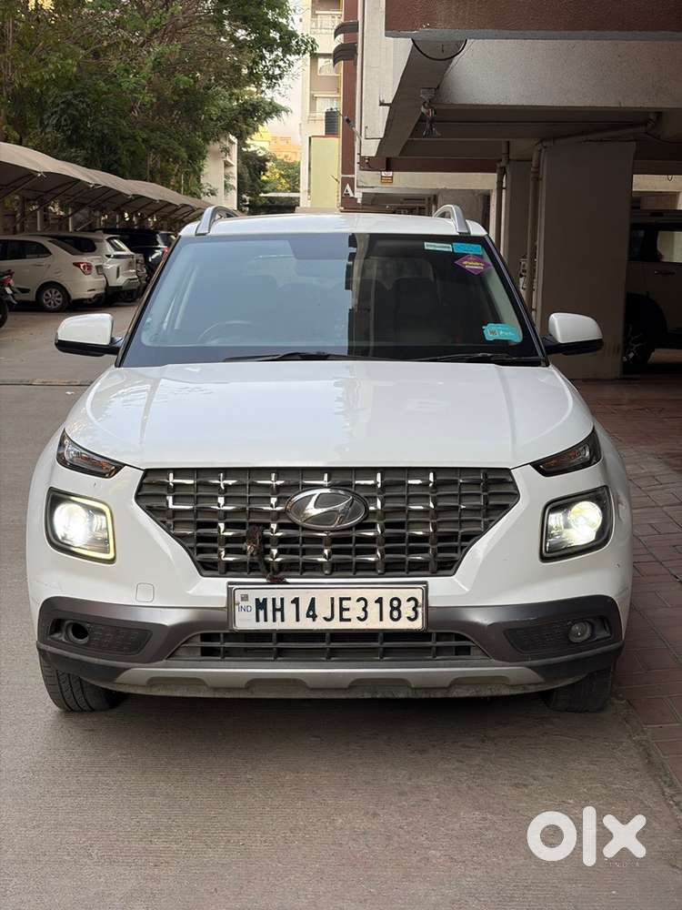 Hyundai Venue 2020 Petrol Well Maintained