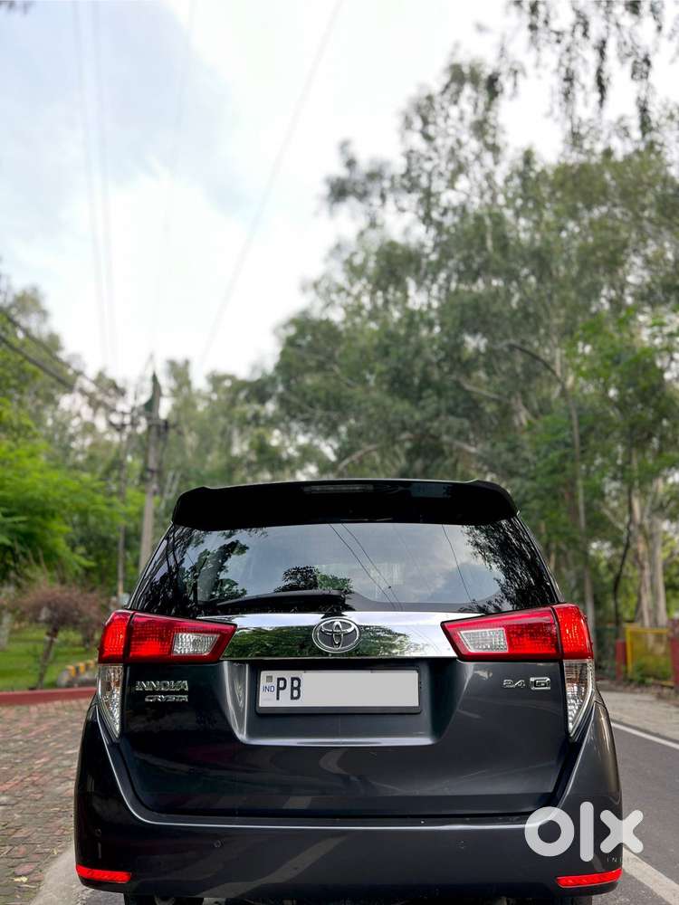 Toyota Innova Crysta [2020-ongoing] 2.4 Gx At 7 Str, 2022, Diesel