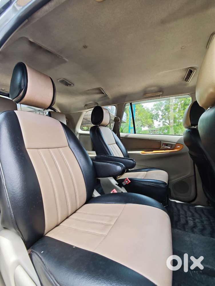 Toyota Innova 2.5 V 7 Str, 2011, Diesel