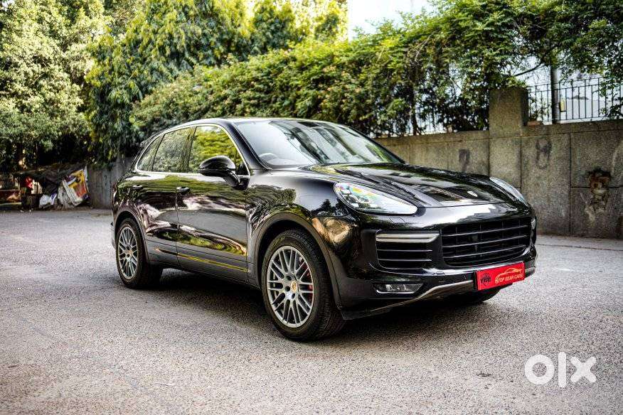 Porsche Cayenne Turbo S, 2015, Petrol