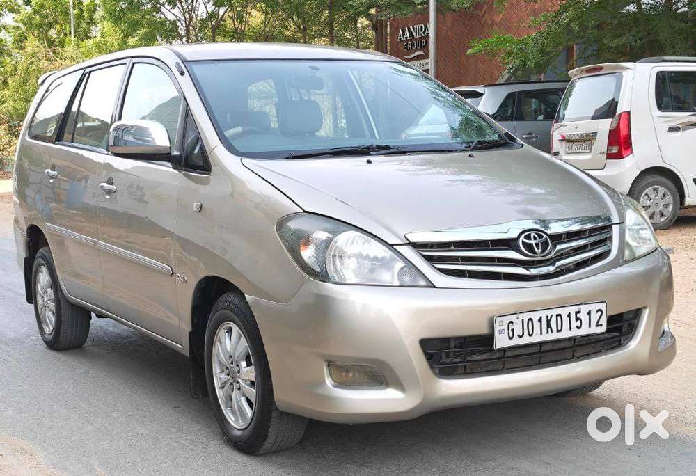 Toyota Innova 2.5 Vx 8 Str Bs-iii, 2010, Diesel