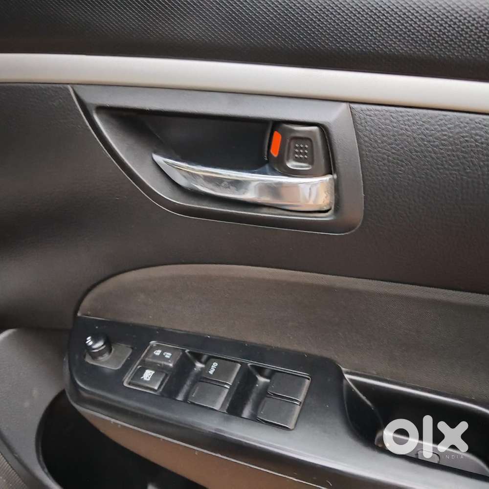 Maruti Suzuki Swift Vxi 1.2 Abs Bs-iv, 2012, Petrol