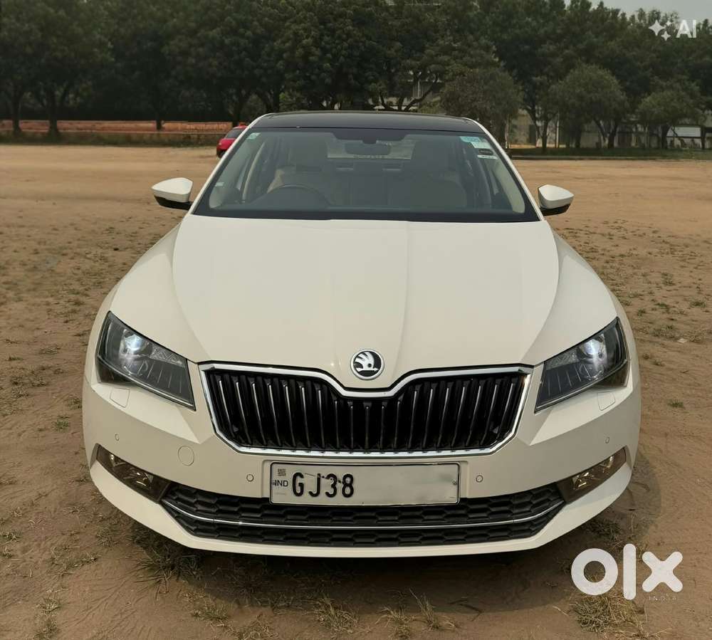 Skoda Superb 2.0 L&k Tsi At, 2019, Petrol