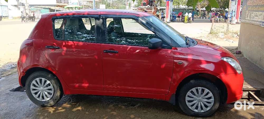 Maruti Suzuki Swift 2006 Petrol 94500 Km Driven