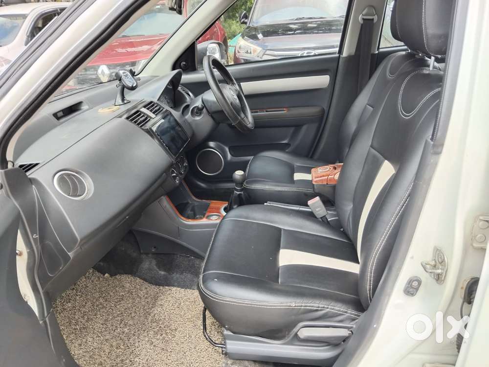Maruti Suzuki Swift Vxi 1.2 Abs Bs-iv, 2011, Petrol