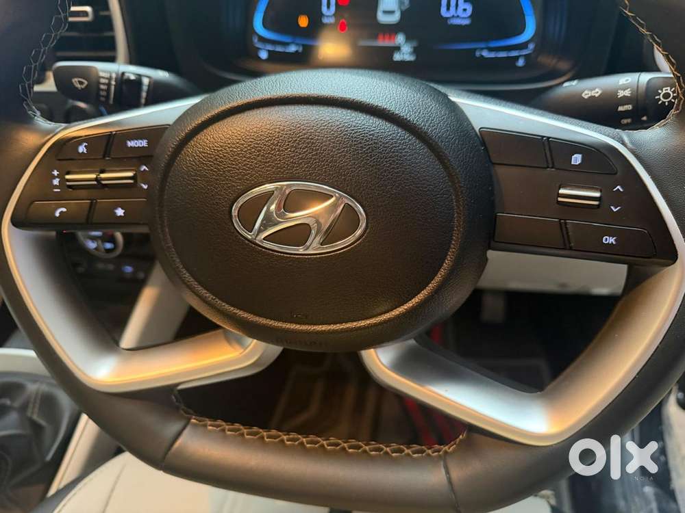 Hyundai Venue 2024 Manual