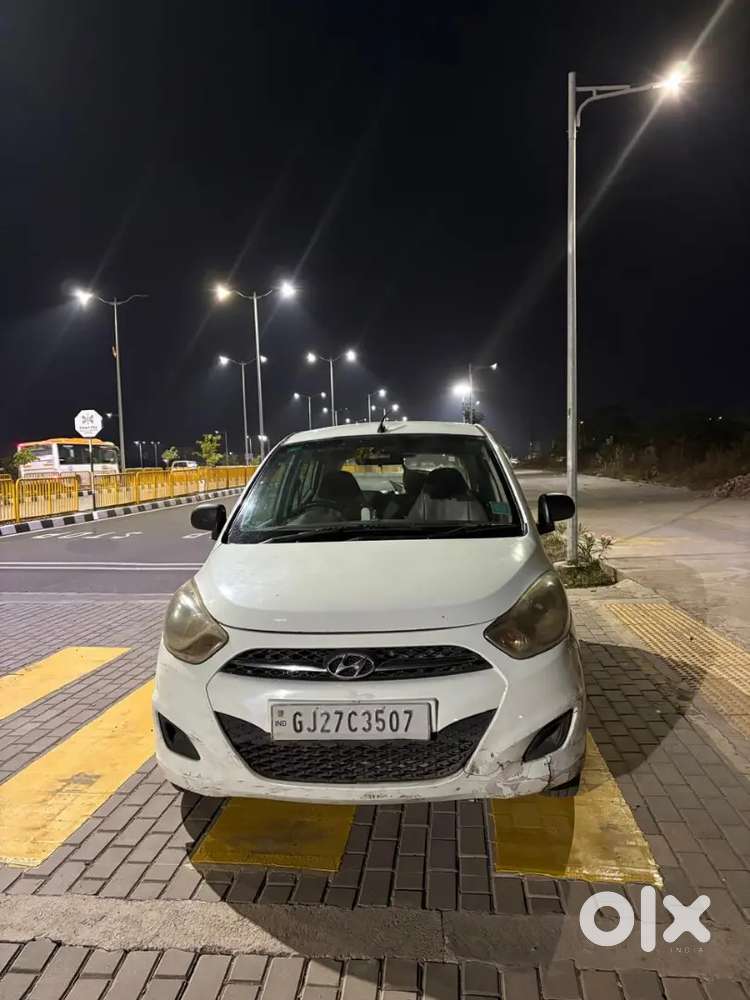 Hyundai I10 Era (2012) - Petrol + Cng  Power Steering & Windows