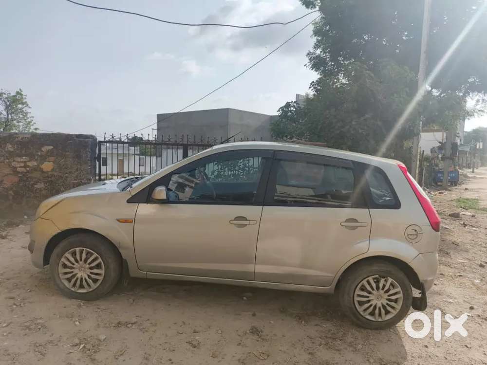 Ford Figo 1.2 Petrol Manual 2011