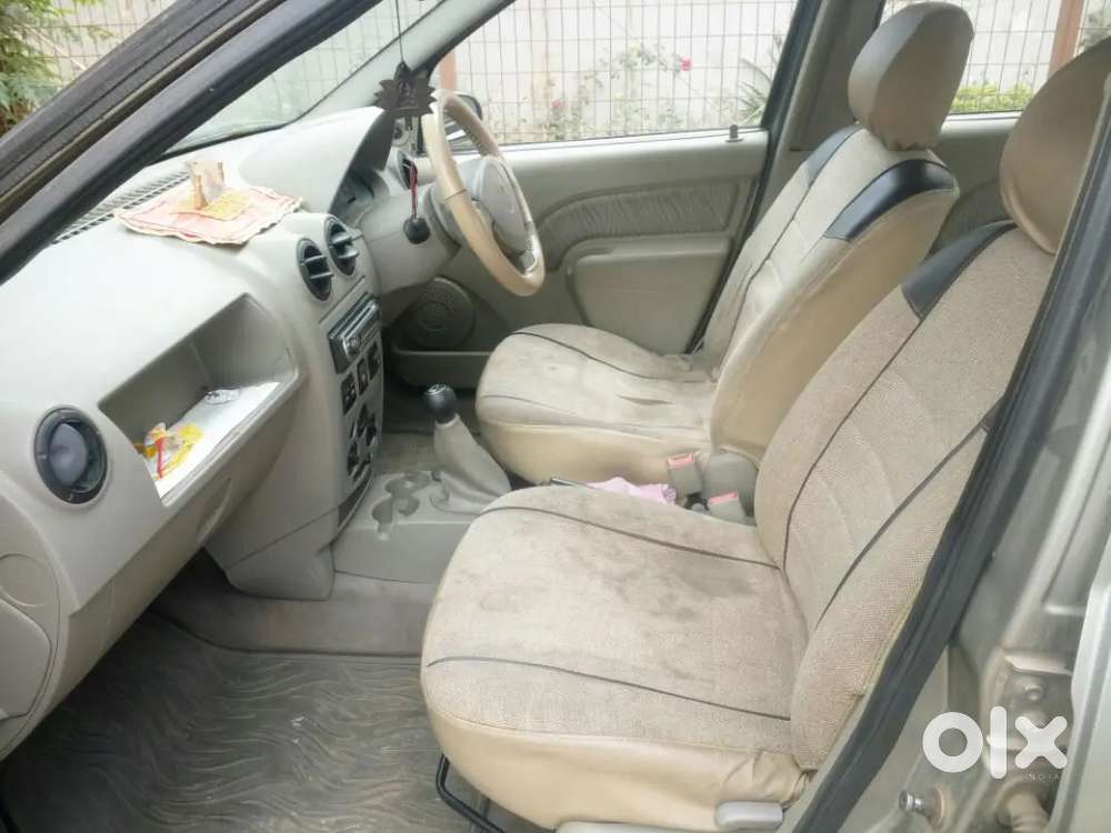 Mahindra Logan Petrol 2008(cng)