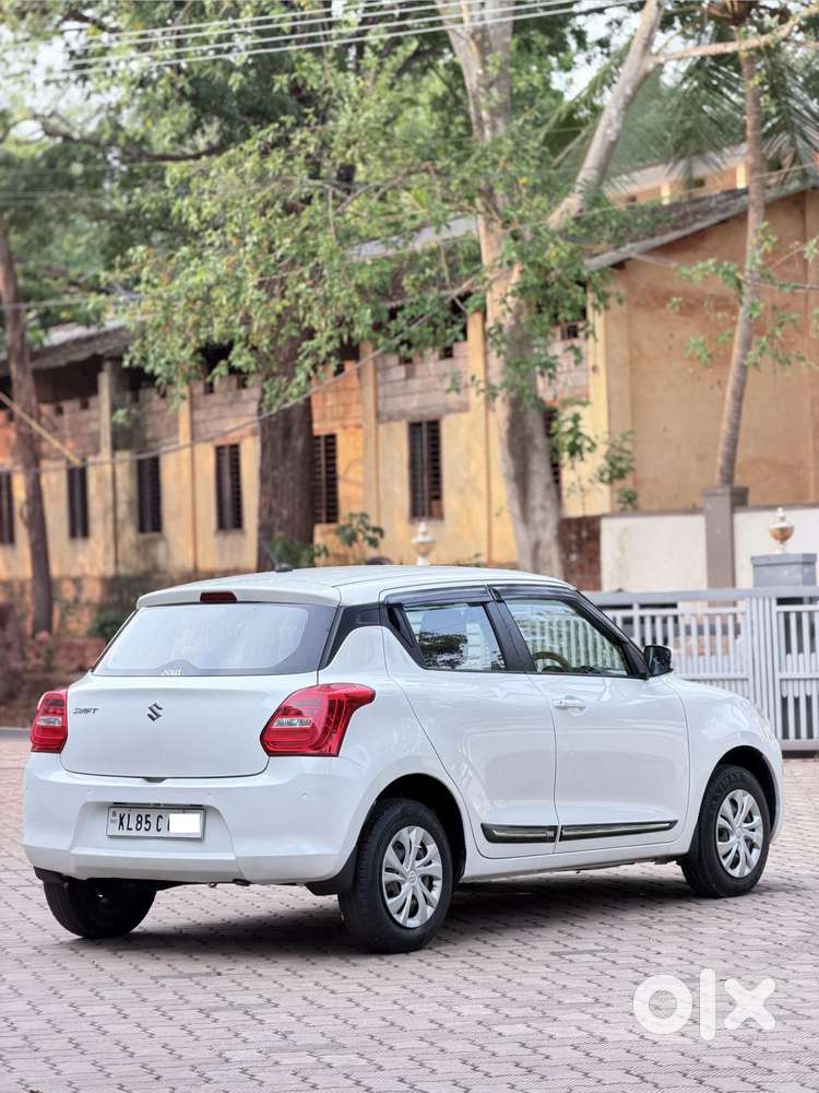 Maruti Suzuki Swift Vxi Optional, 2023, Petrol