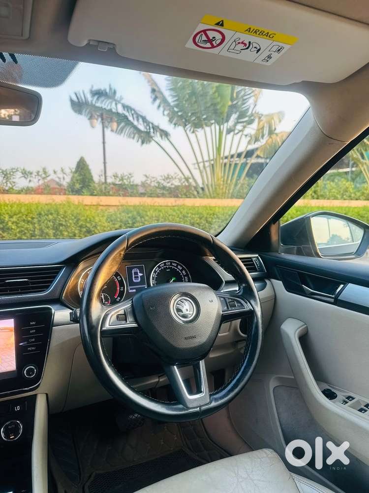 Skoda Superb Style 1.8 Tsi At, 2018, Petrol