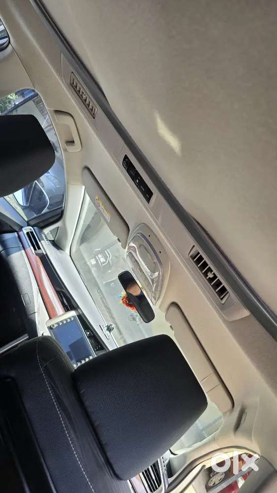 Toyota Innova Crysta 2021