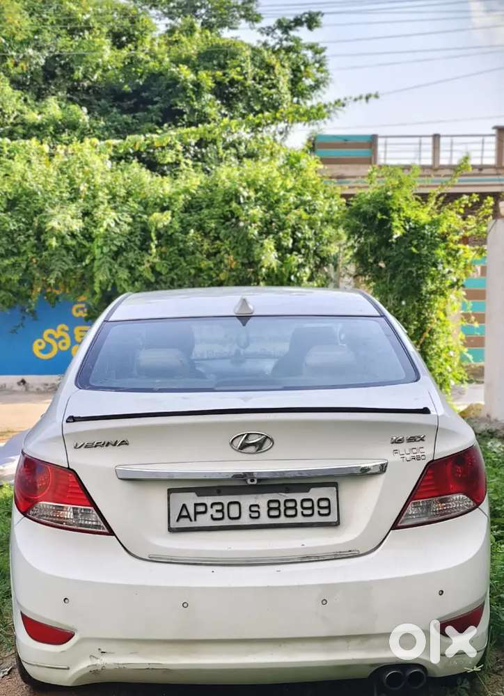 Hyundai Verna Diesel Manual 2014 Variant