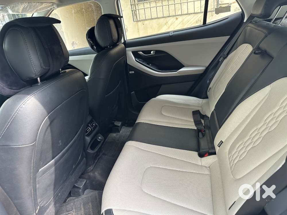 Top End Manual Car In White Color