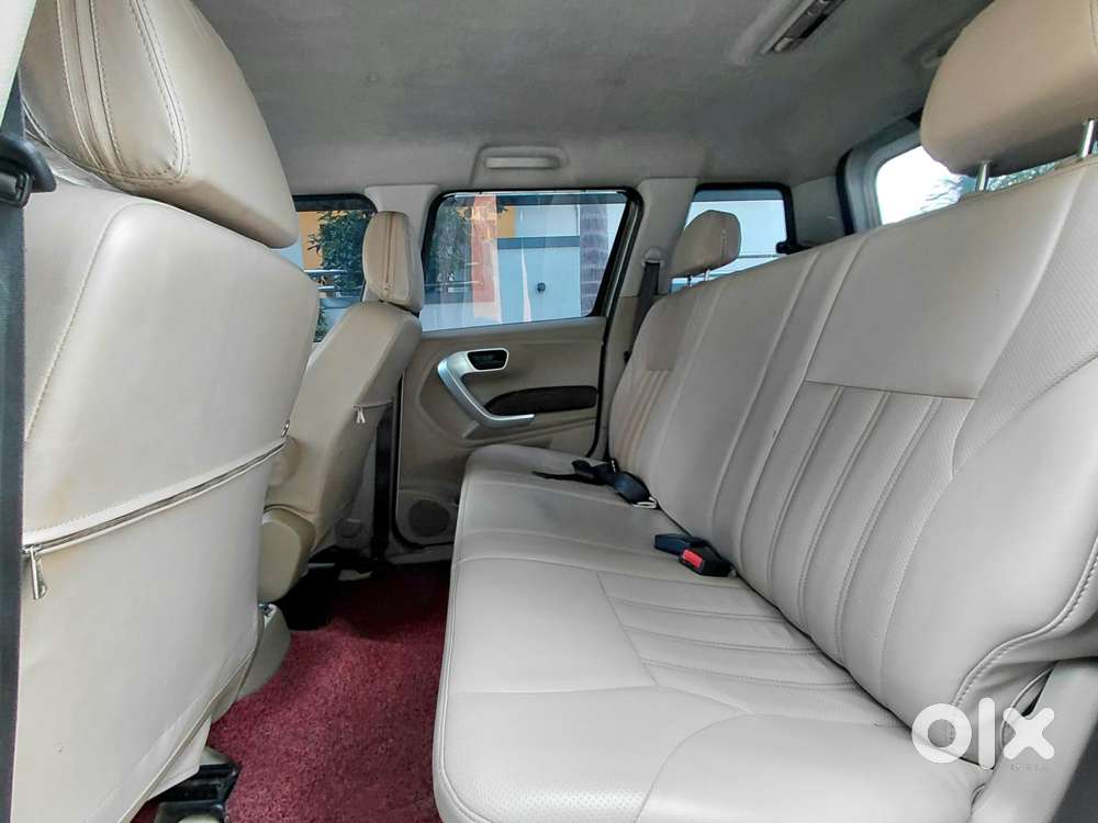 Mahindra Tuv 300 Mhawk100 T8, 2016, Diesel
